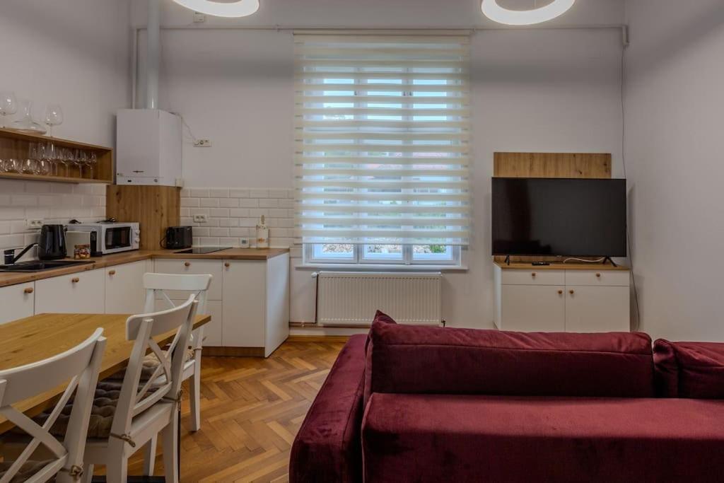 Ferienwohnung Gb4 By Rentable Brașov Exterior foto